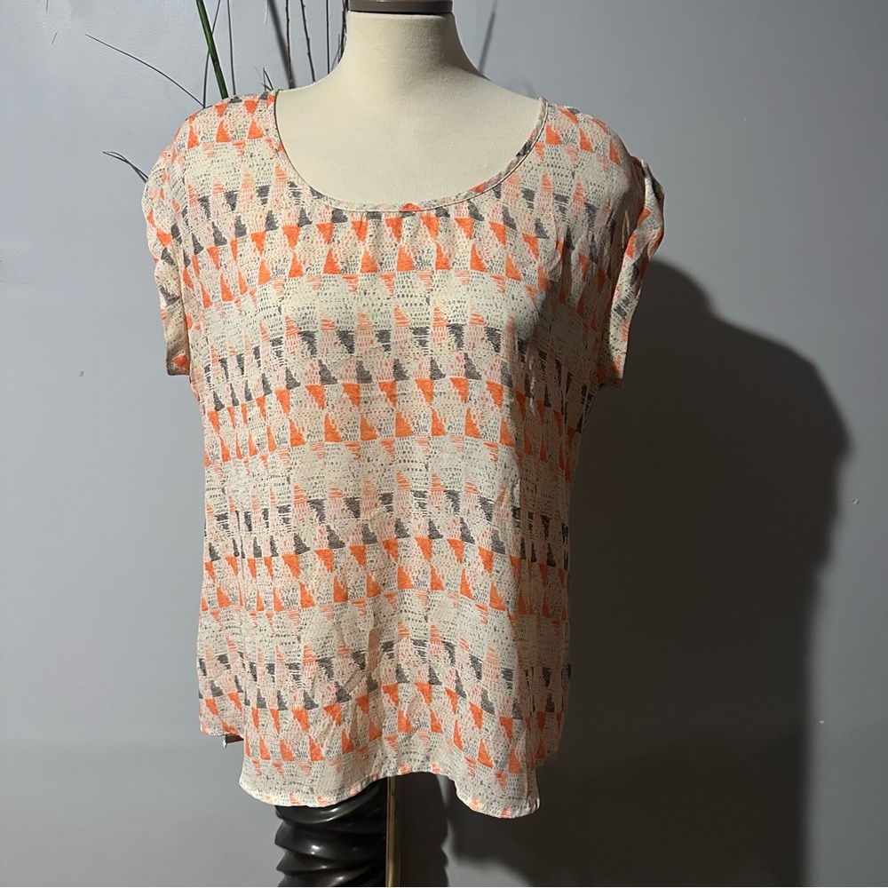 Women's Orange and Gray Patterned Top